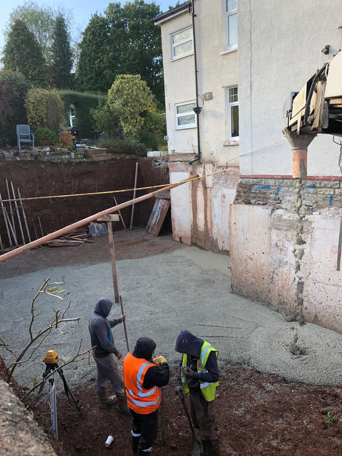 House foundation excavation for underpinning
